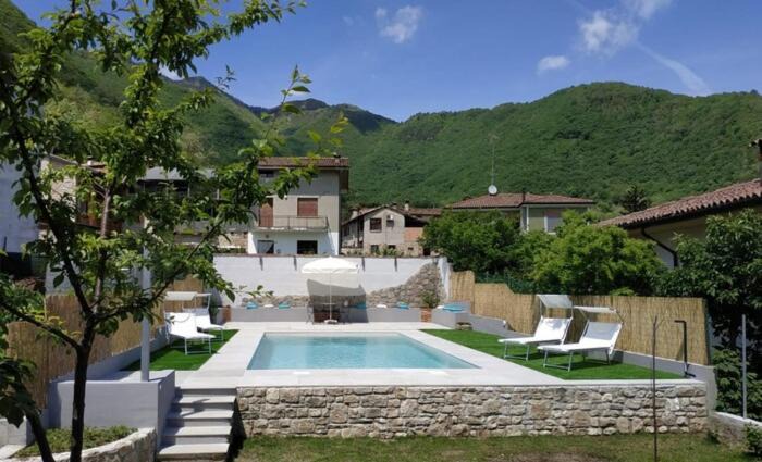 Photo of Outdoor in Miane