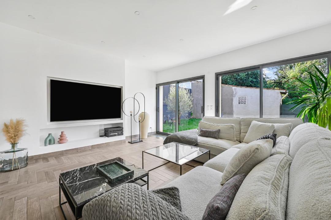 Photo of Livingroom in Cachan