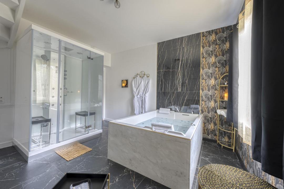 Photo of Bathroom in Livry-Gargan