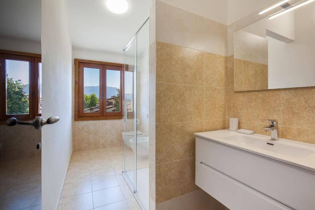Photo of Bathroom in Costermano