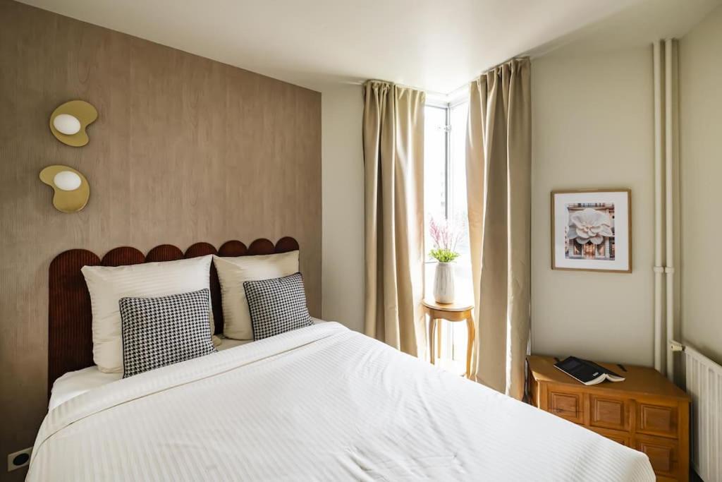 Photo of Bedroom in Front de Lac