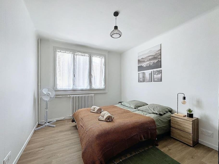 Photo of Bedroom in Neuilly-Plaisance