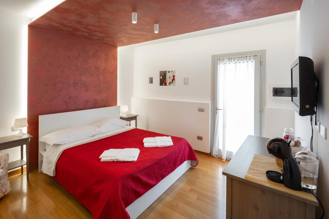 Photo of Bedroom in Megliadino San Vitale