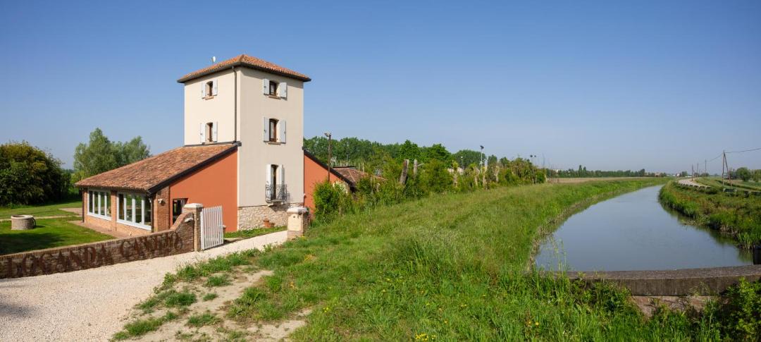 Photo of Buildings in Megliadino San Vitale