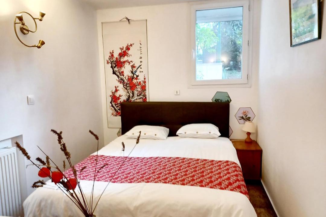 Photo of Bedroom in Sceaux