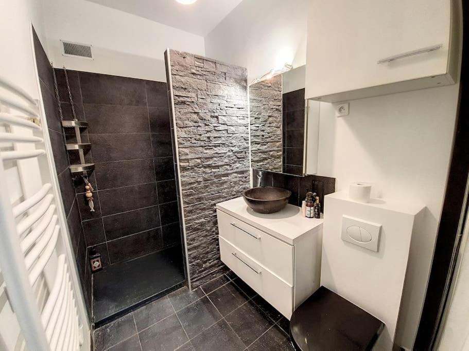 Photo of Bathroom in Vignerons