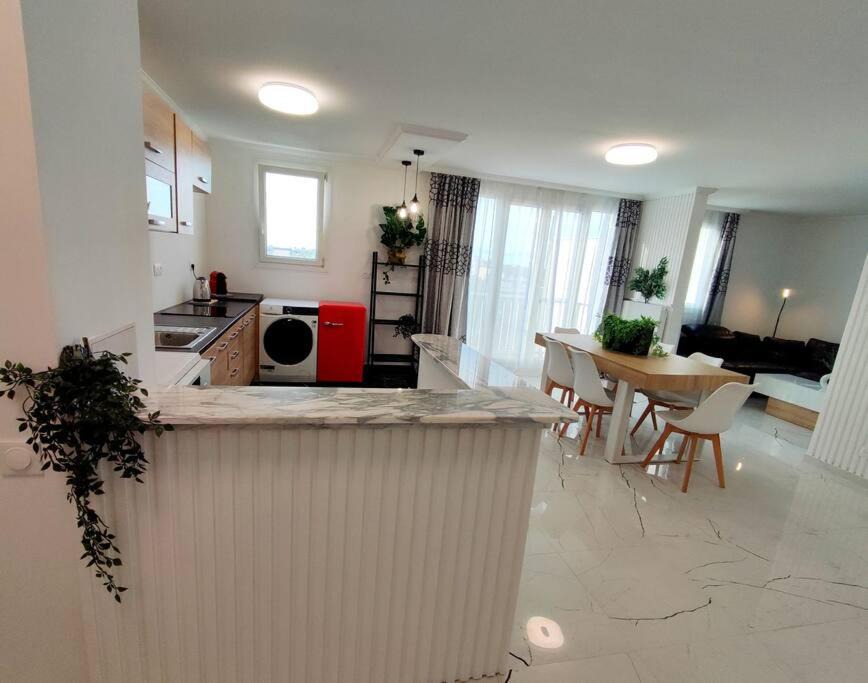 Photo of Livingroom in Le Bourget