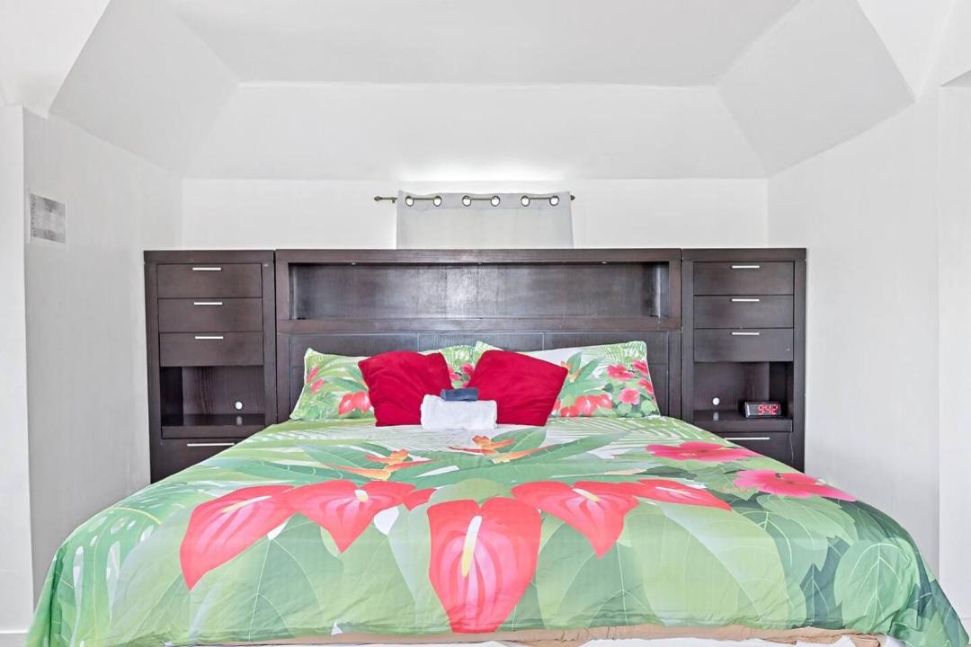Photo of Bedroom in Nassau