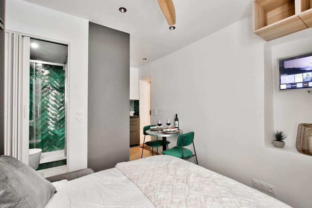 Photo of Bedroom in Quartier de la Goutte-d'Or