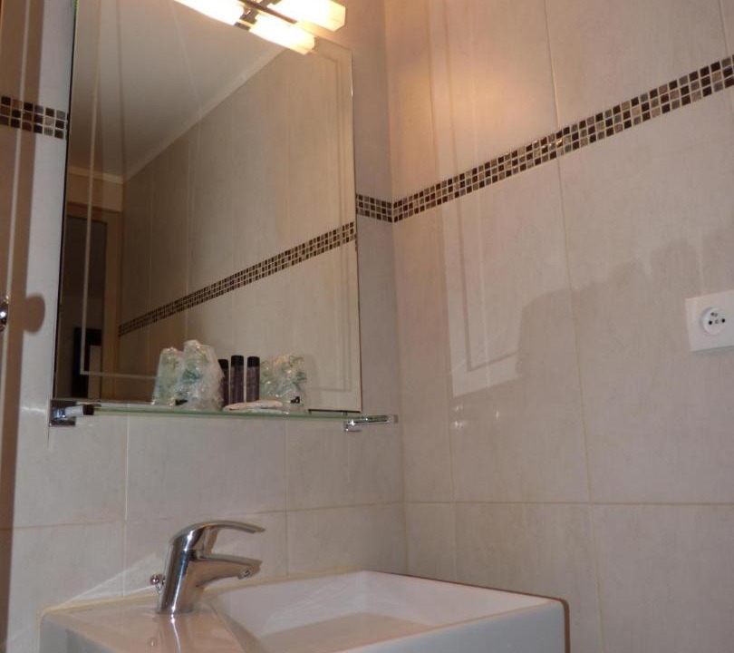 Photo of Bathroom in 10th Arrondissement