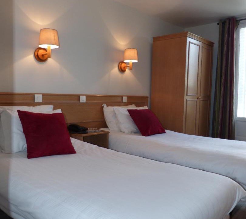 Photo of Bedroom in 10th Arrondissement