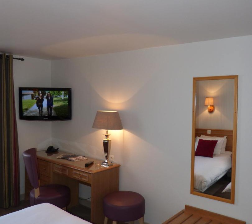 Photo of Bedroom in 10th Arrondissement