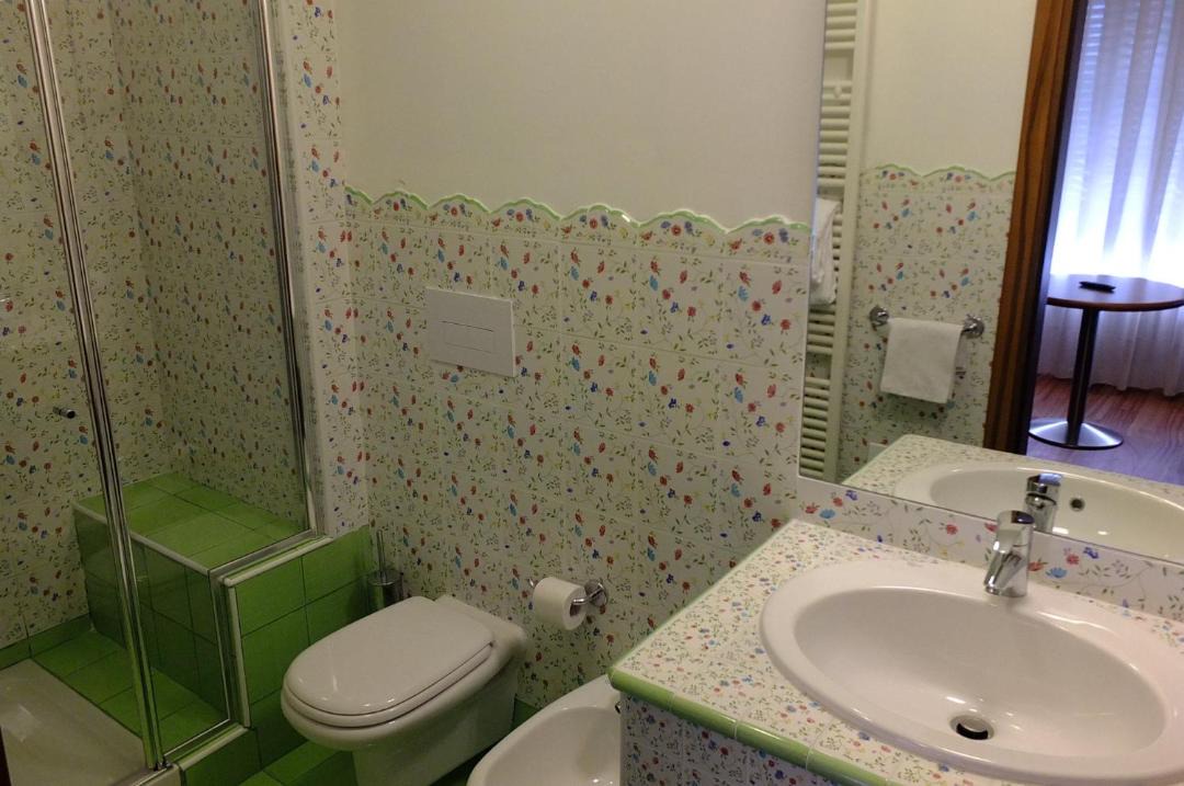 Photo of Bathroom in Frader