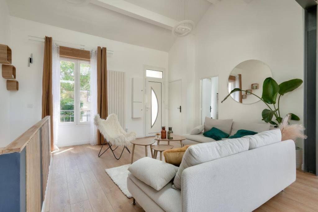 Photo of Livingroom in Saint-Denis