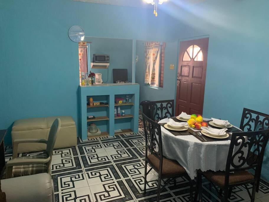 Photo of Livingroom in Kingston
