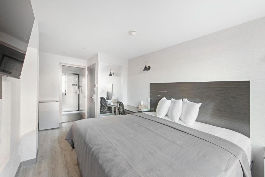 Photo of Bedroom in West Bronx