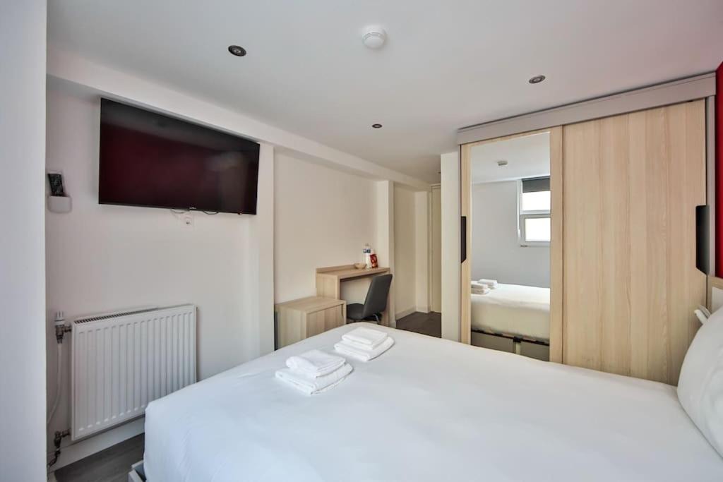 Photo of Bedroom in Charenton-le-Pont