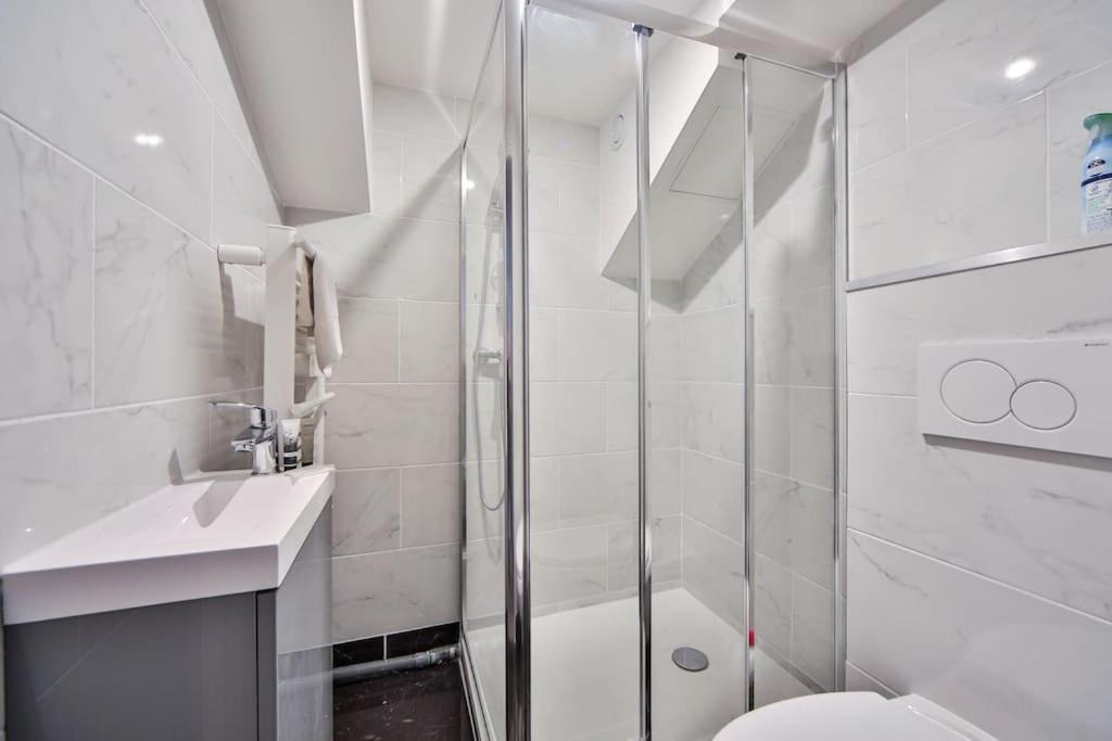 Photo of Bathroom in Charenton-le-Pont