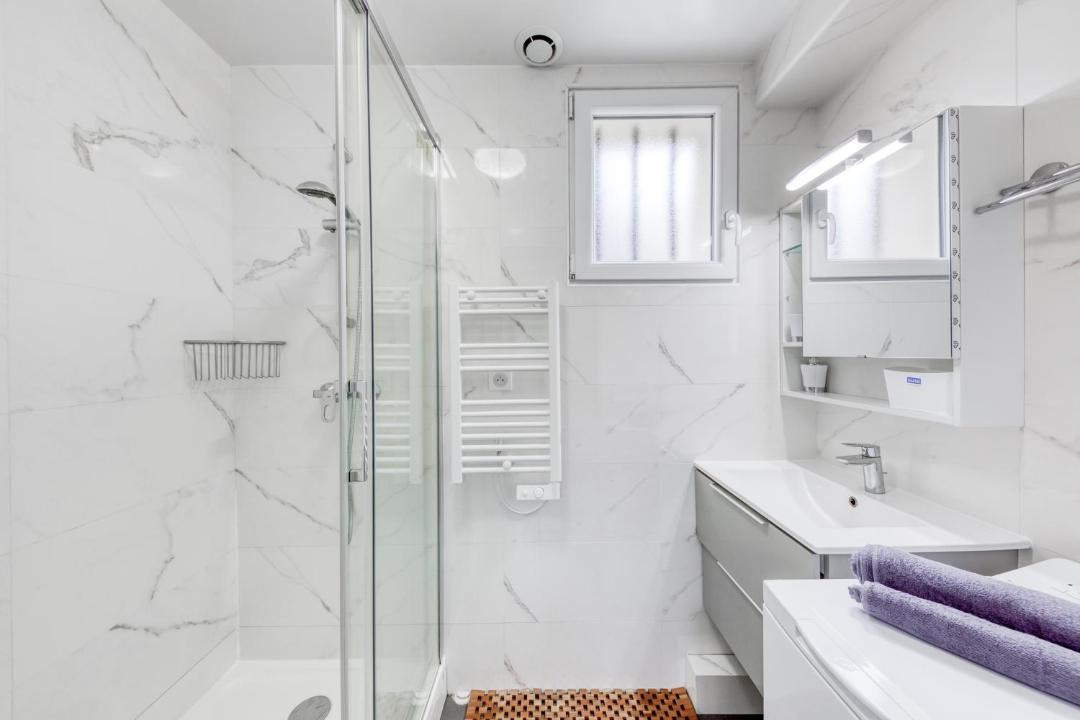 Photo of Bathroom in Petit-Ivry