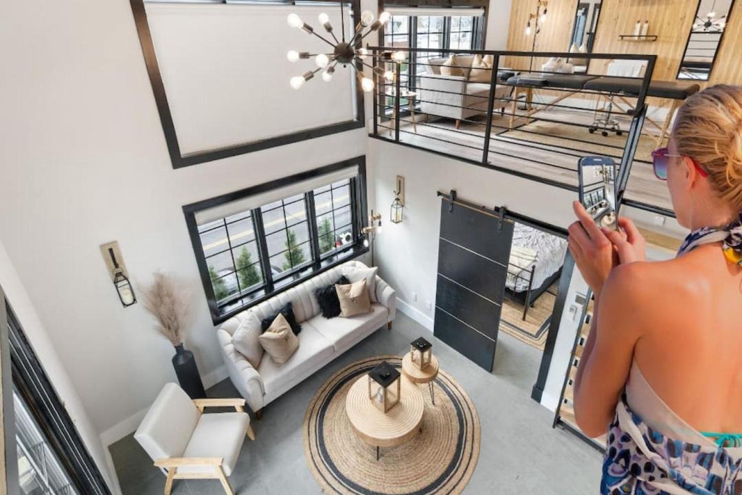 Photo of Livingroom in Bath Beach