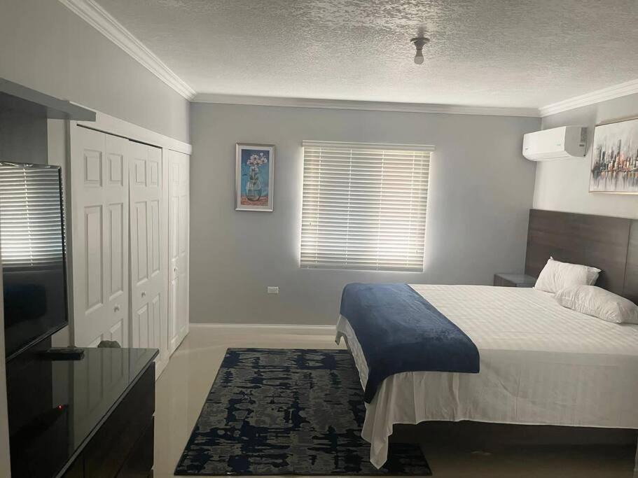 Photo of Bedroom in Molynes Gardens