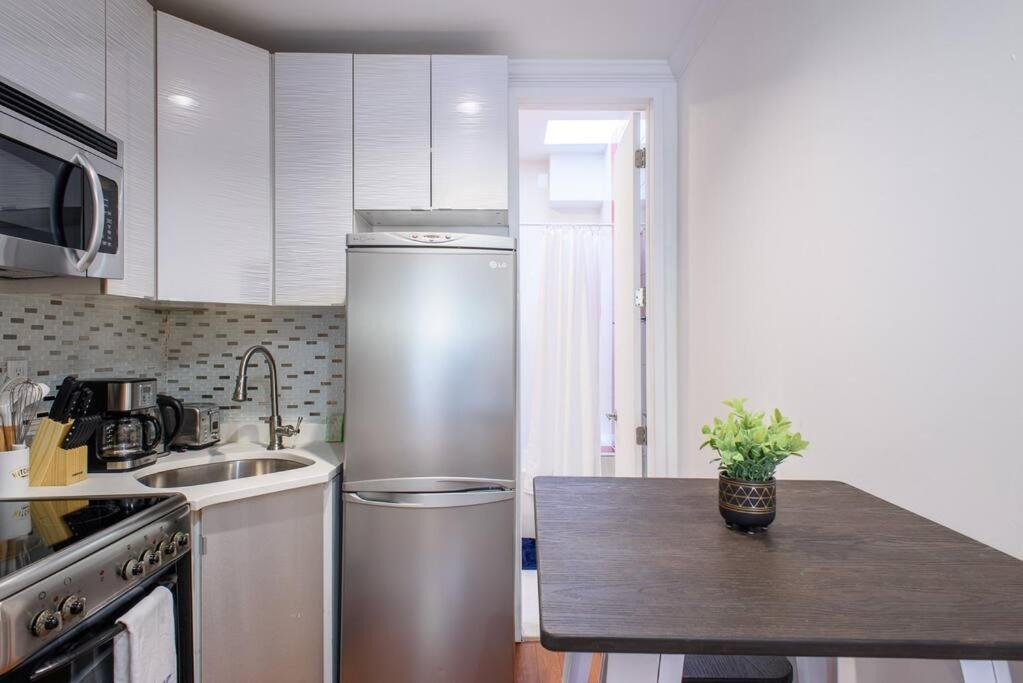 Photo of Kitchen in Peter Cooper Village