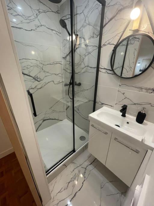 Photo of Bathroom in Petit-Ivry