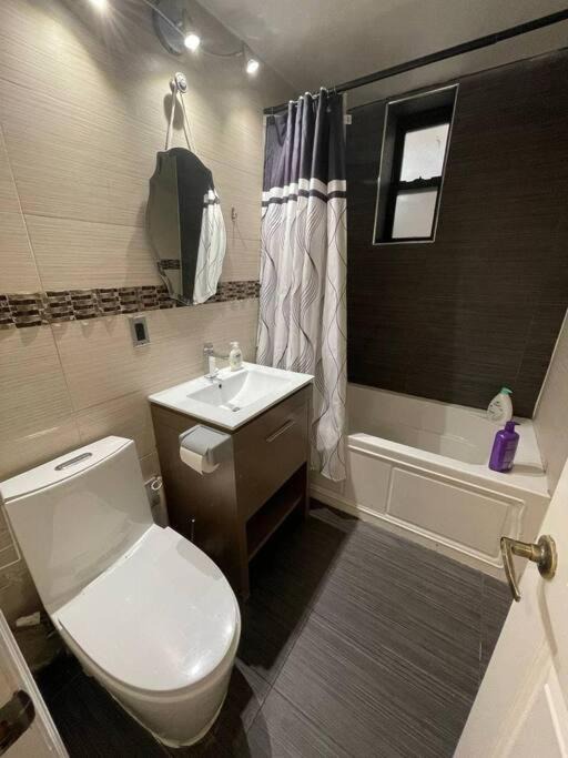 Photo of Bathroom in Bushwick