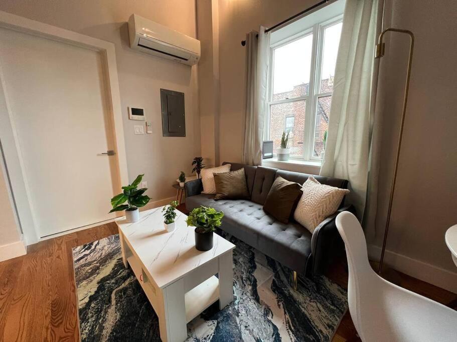 Photo of Livingroom in Flatbush