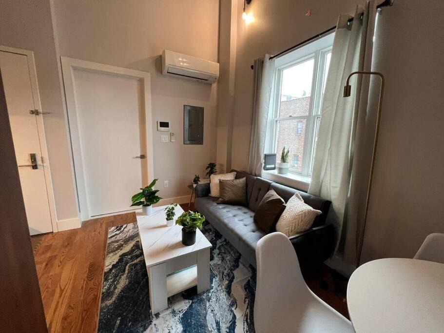 Photo of Livingroom in Flatbush