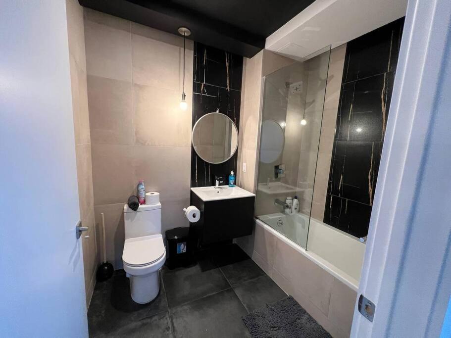 Photo of Bathroom in Flatbush