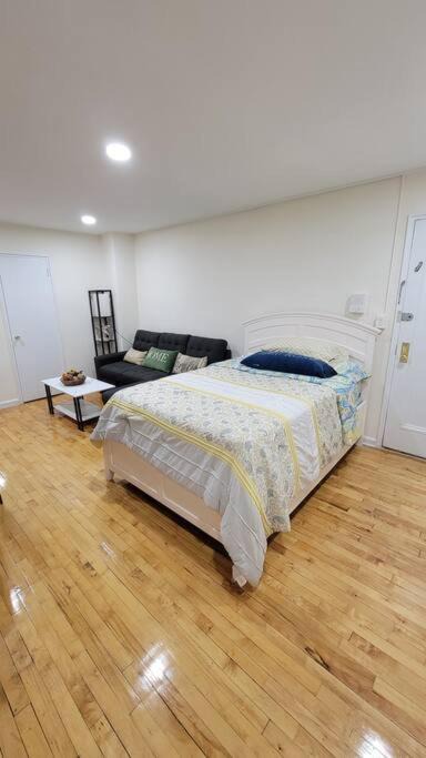 Photo of Bedroom in Midtown East