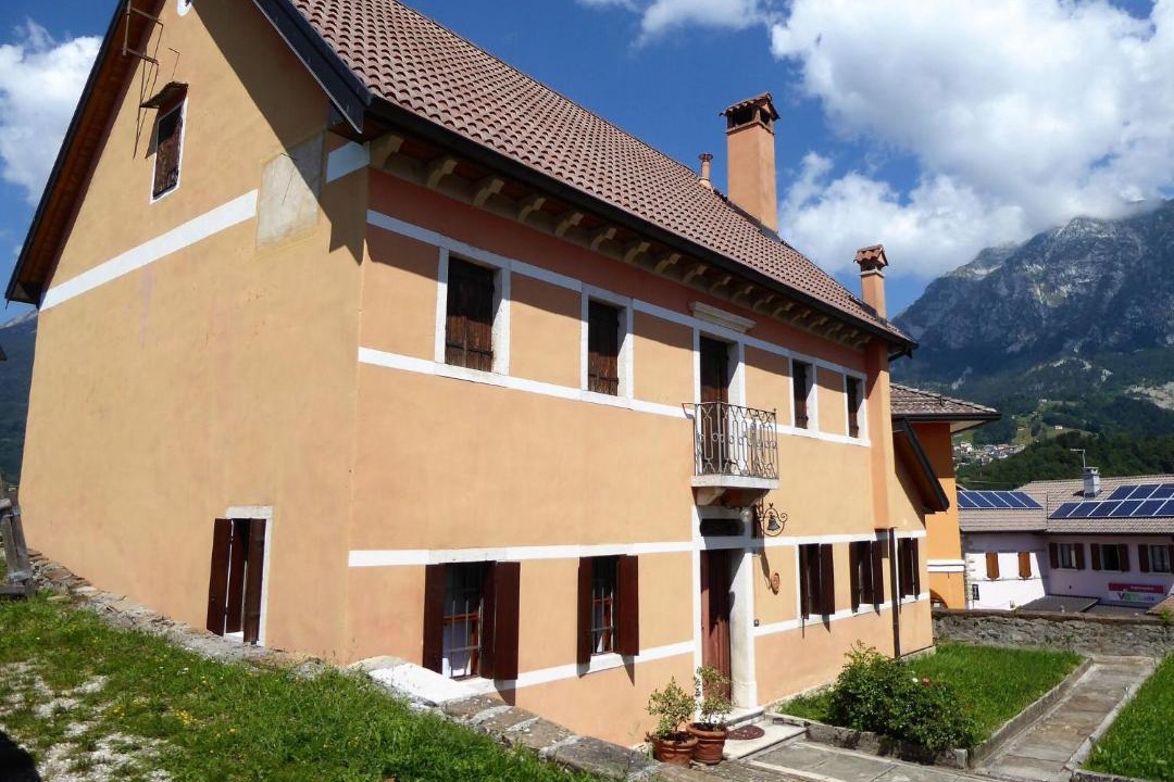 Photo of Buildings in Chies