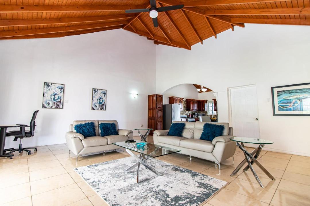 Photo of Livingroom in Runaway Bay