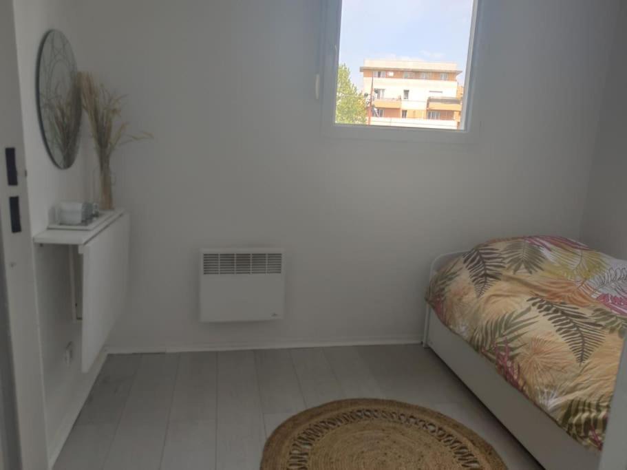 Photo of Bedroom in Orly