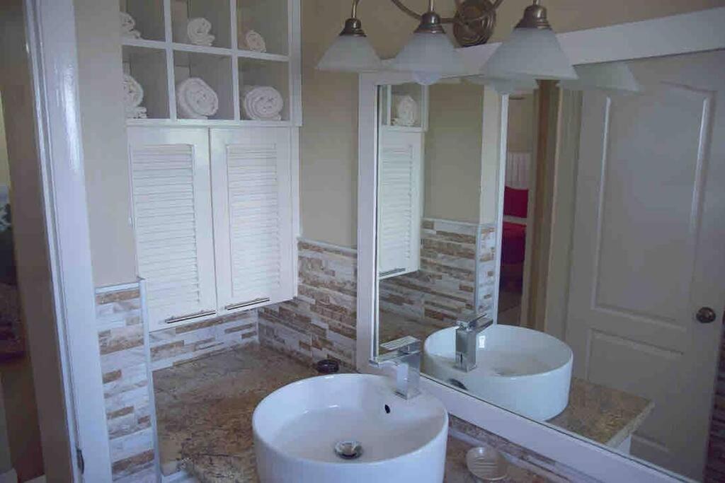 Photo of Bathroom in Mona