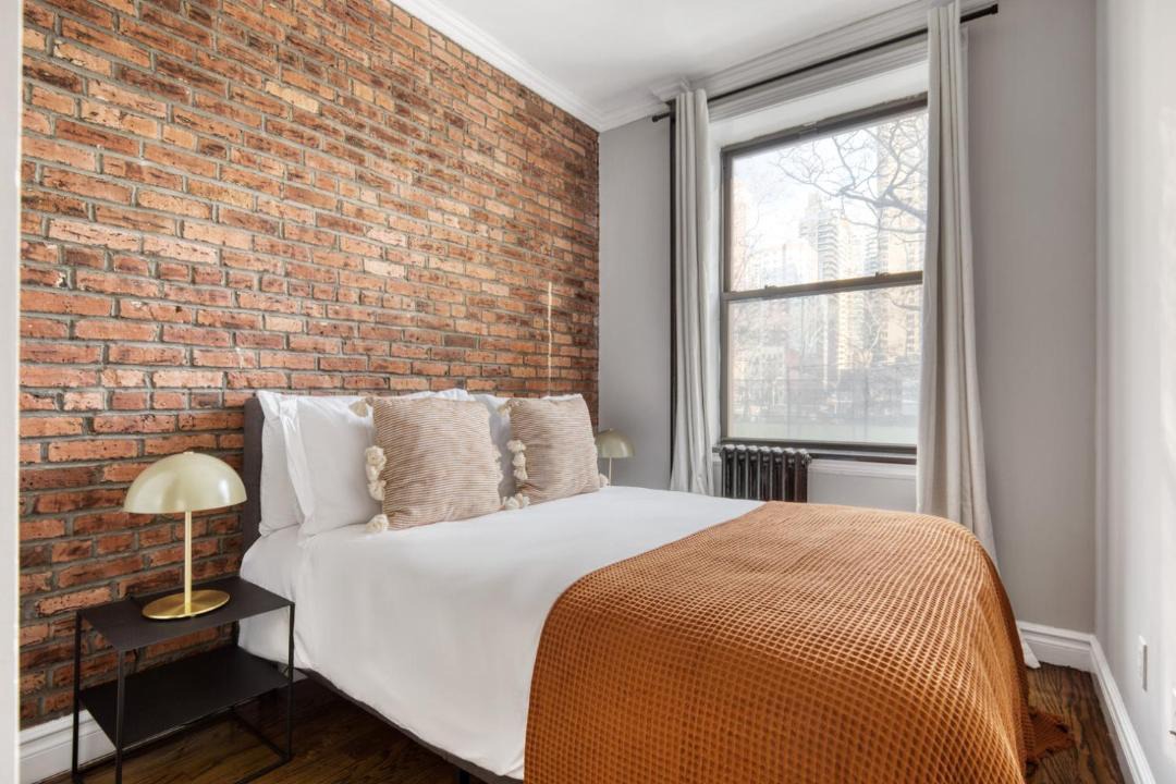 Photo of Bedroom in Tudor City