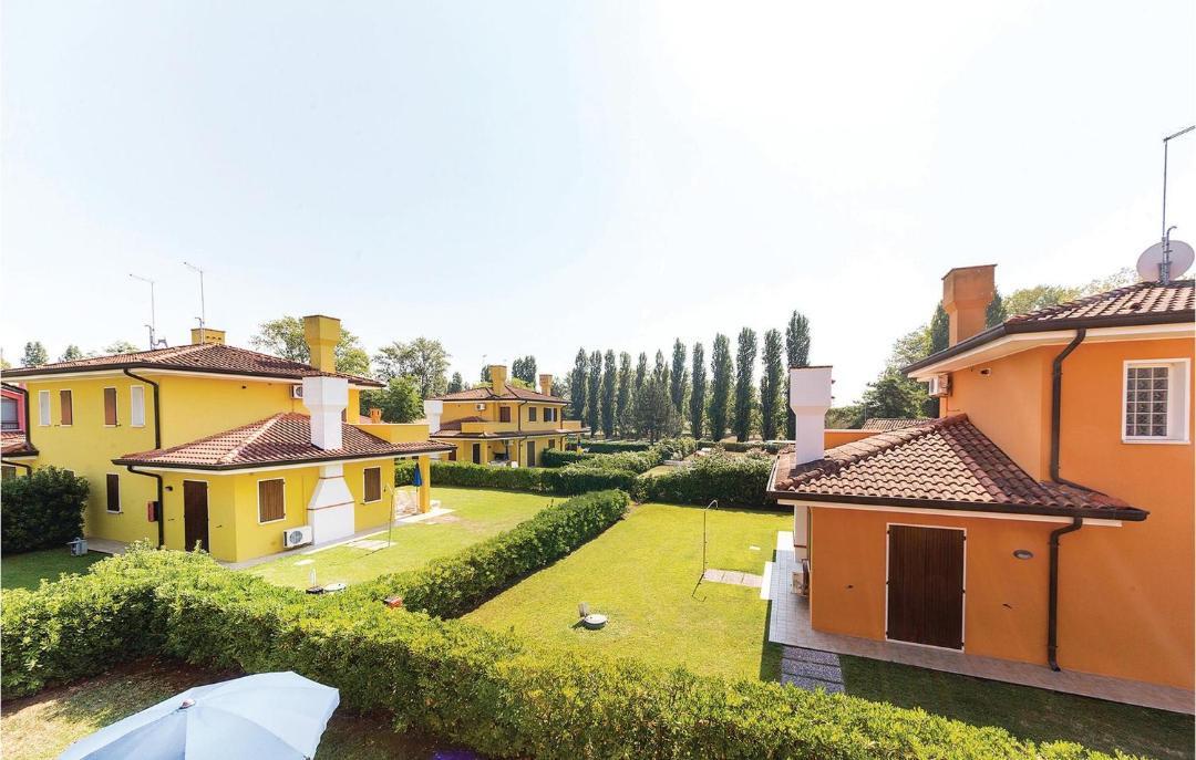 Photo of Buildings in Isola Albarella