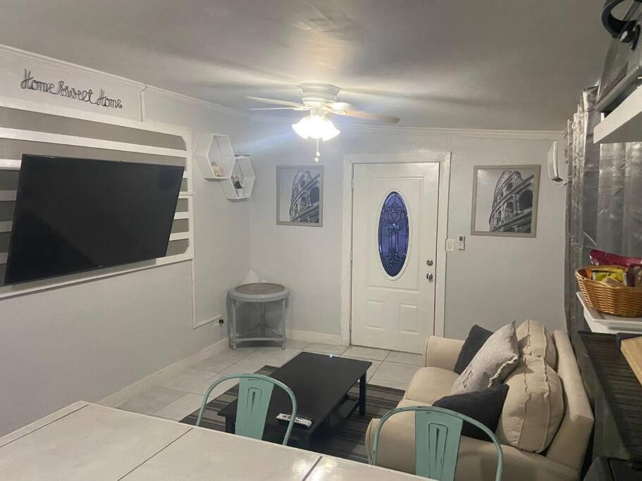 Photo of Livingroom in Nassau