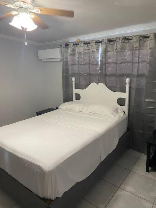 Photo of Bedroom in Nassau