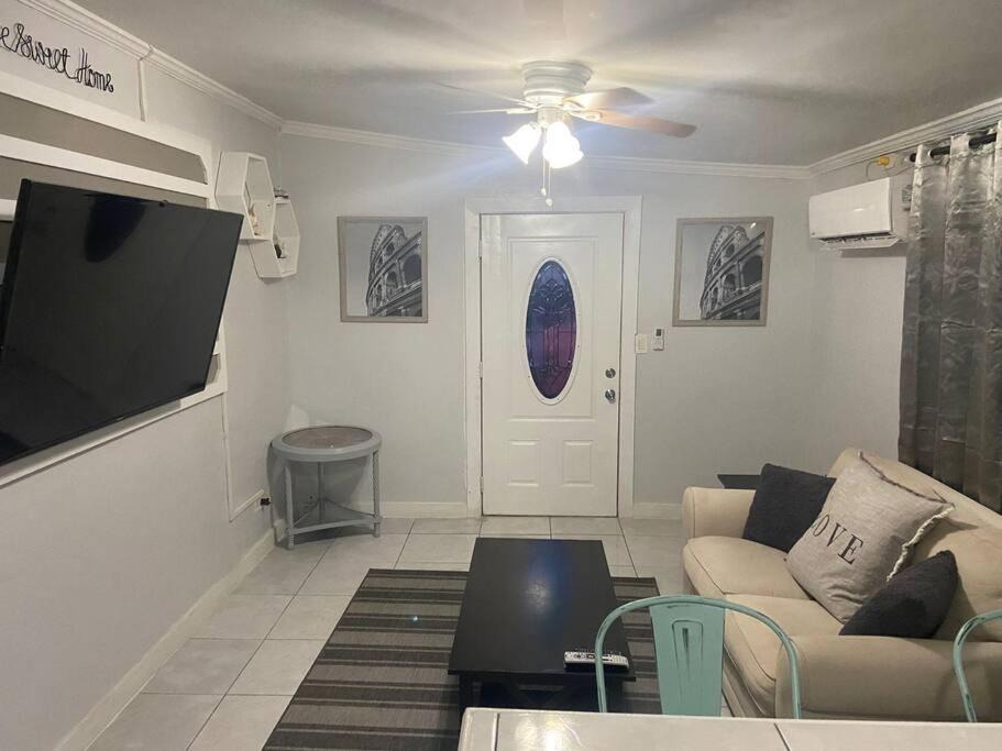 Photo of Livingroom in Nassau
