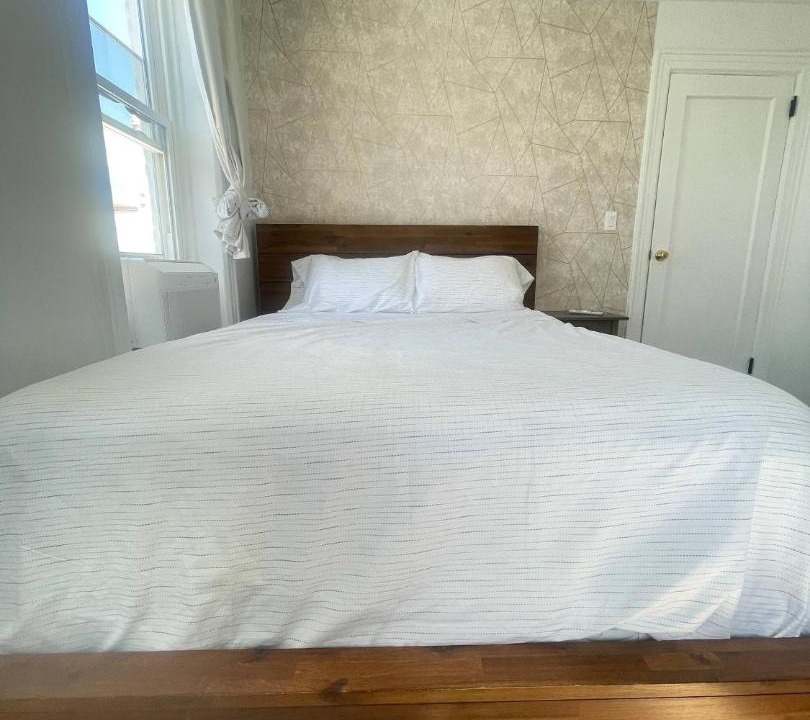 Photo of Bedroom in Mapleton