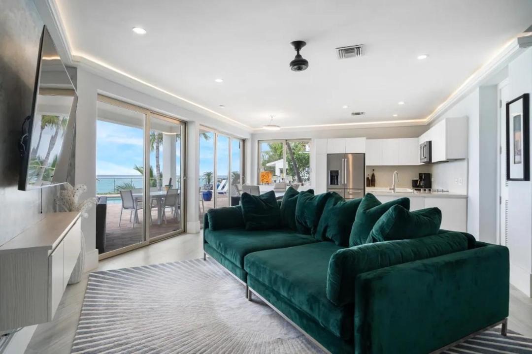 Photo of Livingroom in Paradise Island