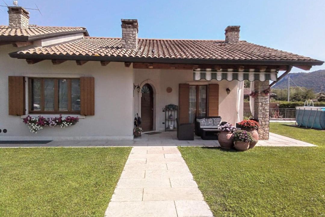 Photo of Buildings in Costermano