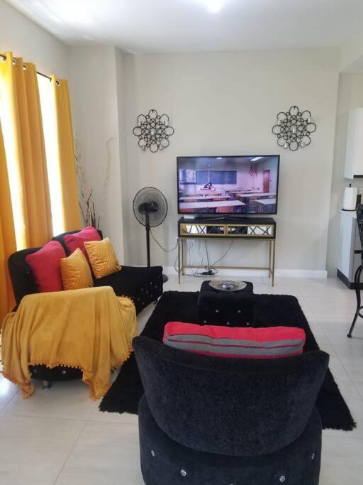 Photo of Livingroom in New Kingston