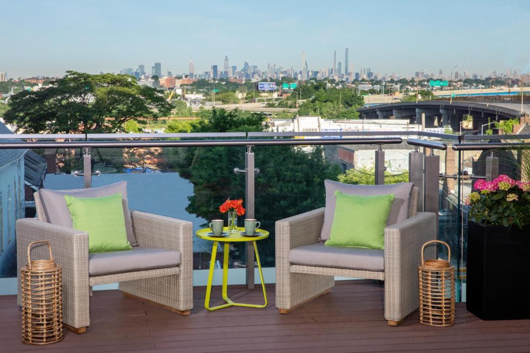 Photo of Patio Balcony in Flushing Chinatown