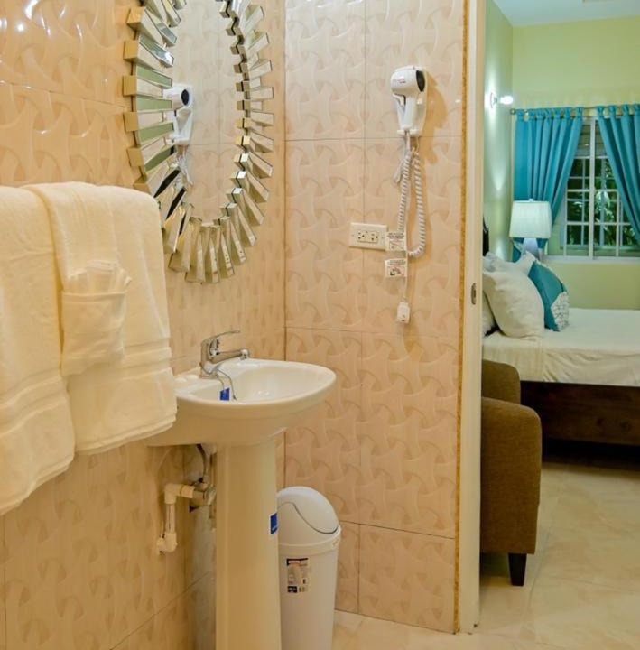 Photo of Bathroom in Whitehouse