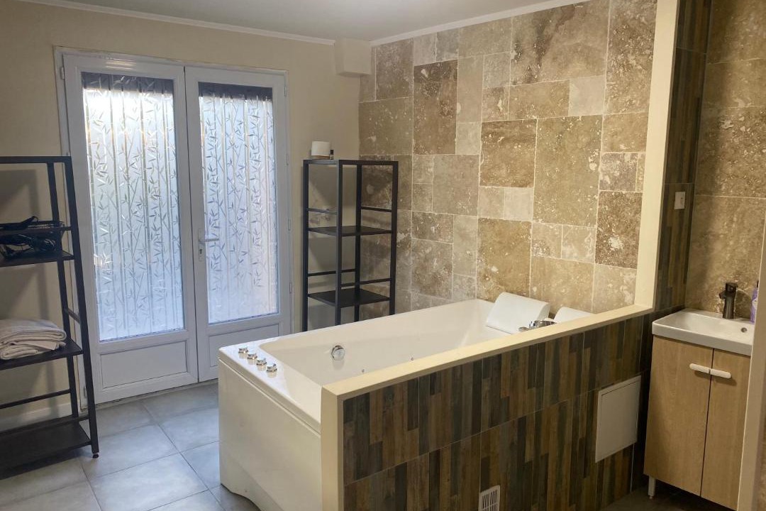 Photo of Bathroom in Serris