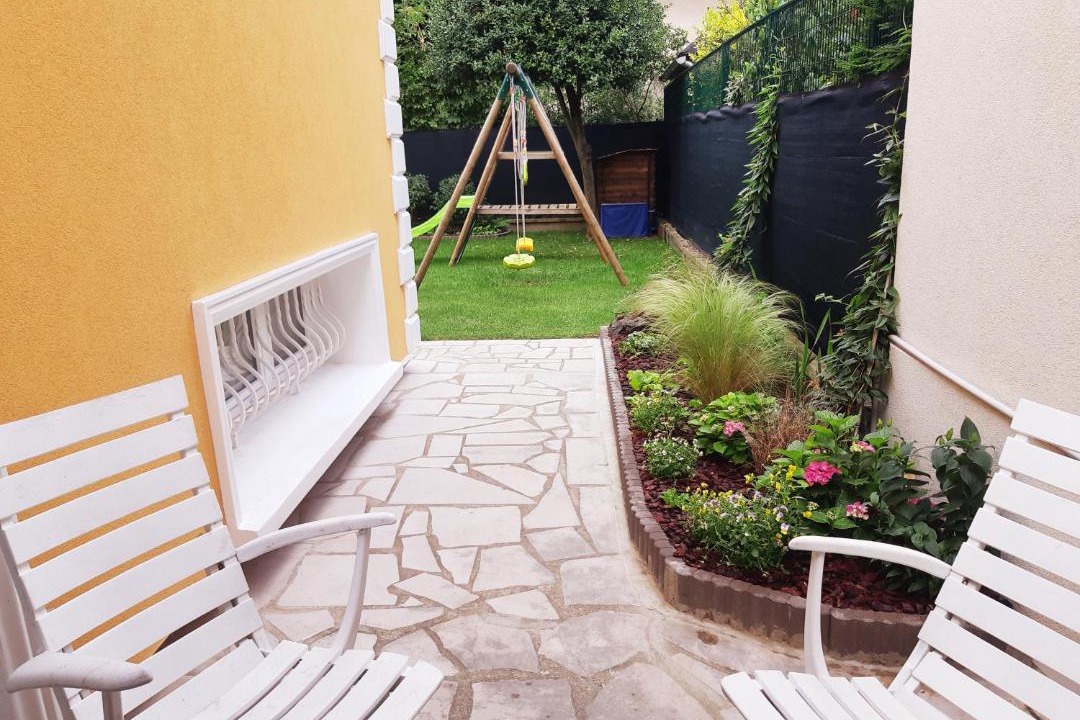 Photo of Patio Balcony in Les Muriers