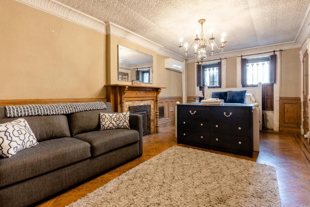 Photo of Livingroom in Bedford-Stuyvesant